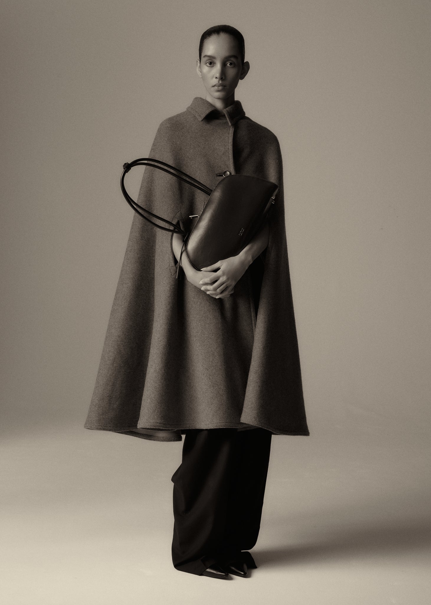 Alma Bag Black Gloss